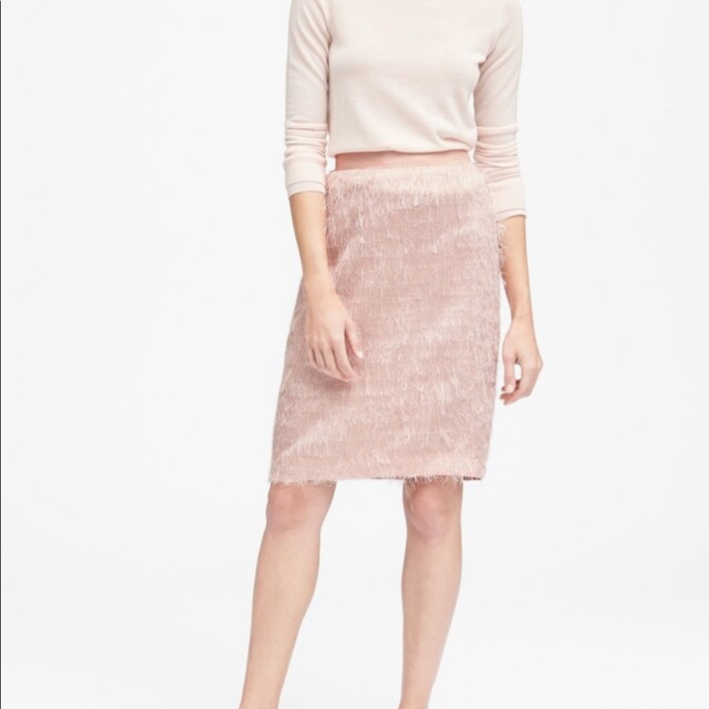 New💗Eyelash Fringe Pencil Skirt Banana Republic